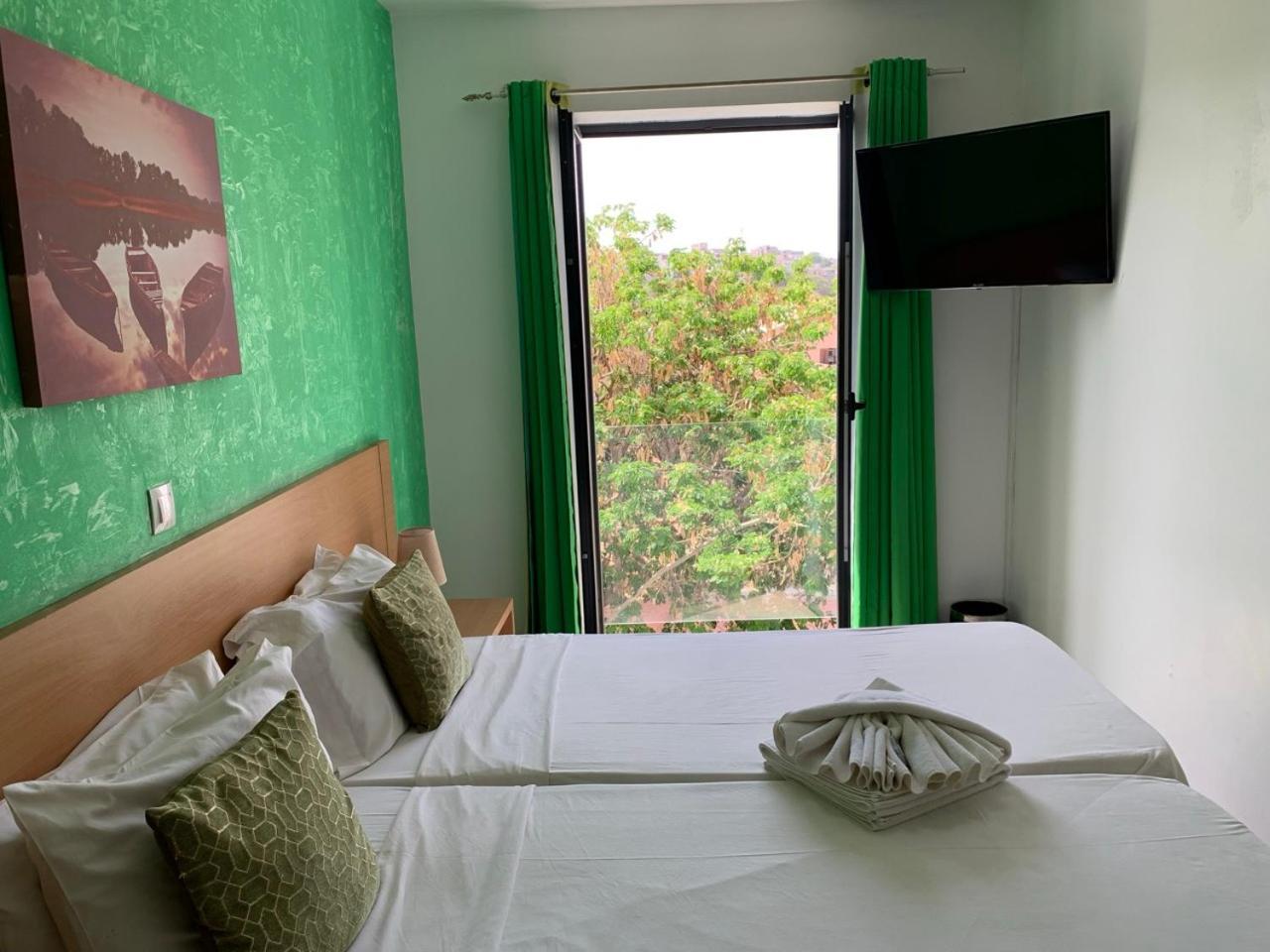 Deluxe Aparthotel Praia Bagian luar foto