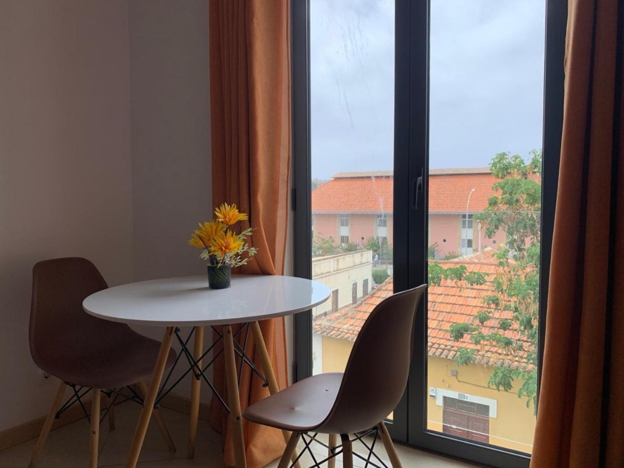 Deluxe Aparthotel Praia Bagian luar foto